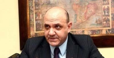 Nombran como asesor a José González Macchi