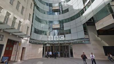 Una conductora demandó a la BBC porque cobraba 3 mil euros menos que un colega