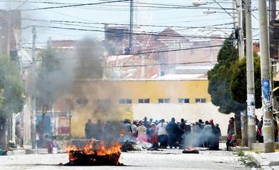 Adherentes de Evo reaccionan y la Policía pide apoyo a los militares