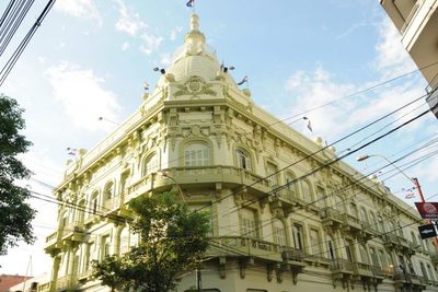 Hacienda justifica aumento del déficit fiscal