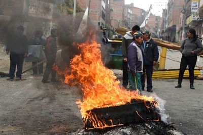 Suben a cuatro los fallecidos en crisis en Bolivia tras muerte de jefe policial