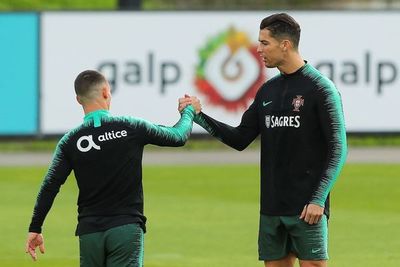 Cristiano aleja rumores al entrenarse con Portugal