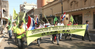 Docentekuéra iniciaron paro desde ayer ra’e
