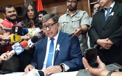 Intendente de Lambaré ratifica que no renunciará al cargo