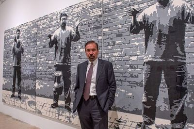 Coleccionista reivindica función social del arte en nuevo espacio en Miami