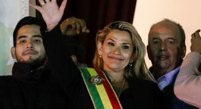 Jeanine Áñez nombra su Gabinete y renueva la cúpula militar en Bolivia