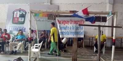 Agentes de tránsito también reclaman pago de salarios en Lambaré