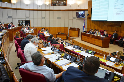 Senado se ratifica en elevar tope fiscal al 3%