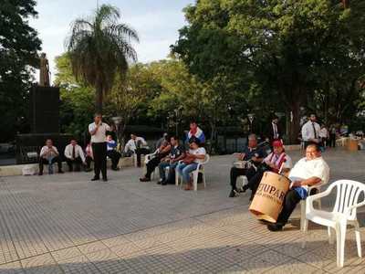 Segunda semana de paro en el Poder Judicial: un funcionario inició huelga de hambre