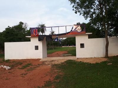 Desconocidos destruyen cartel de un Club en Acahay