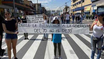 Los colombianos se apoderan de las calles para protestar contra el Gobierno