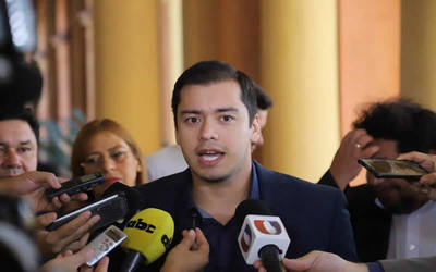 Prieto acusa a concejales de extorsionadores