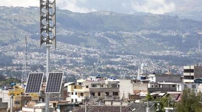 Perú y Paraguay muestran interés en el sistema de alerta temprana de Ecuador
