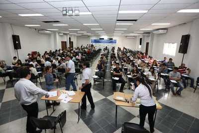 Dan a conocer resultados de examen del concurso de Itaipú