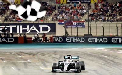 Hamilton cierra el año con otro triunfo