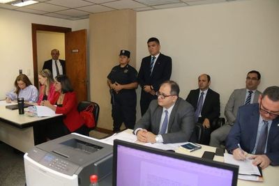 Juez otorga medidas a Zacarías y McLeod: “Siempre dijimos que nos iban a acusar de todo pero la Constitución nos autoriza a defendernos”