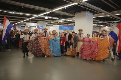 Elencos paraguayos en la feria de Naciones Unidas en Viena