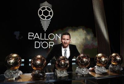 Messi se baña en oro y es coronado por sexta vez como mejor del mundo