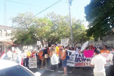 Mocipar: “No nos harán callar”, dicen desde coordinadora de estafados tras intimación de Durand