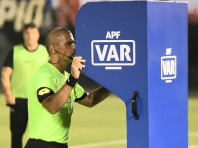 Paraguay estrena el VAR en la final de la Copa de Todos