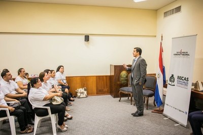 Desde hoy podrán postularse los interesados en las becas de doctorado en Francia