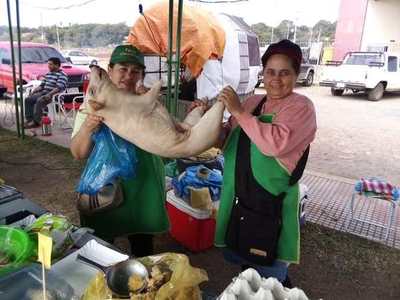 Feria granjera prosigue mañana y cuenta con fechas especiales por fin de año