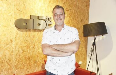 Alejandro Balbis, el murguista que se convirtió en cantautor