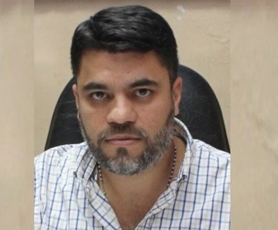 De modesto oficinista a millonario: revelan la meteórica construcción de fortuna del administrador de intendente