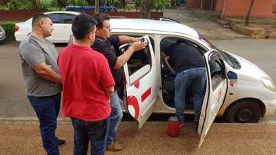 Detenidos por hacer delivery de cocaína en vehículo de Claro