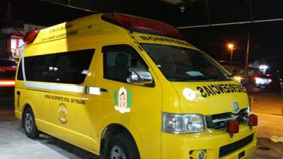 Bomberos con nueva ambulancia