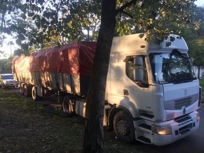 Incautan cargamento de prendas de vestir en Roque Alonso