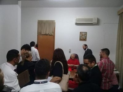 Sin violencia, logran desalojo de la ANR y que salgan miembros del TEP