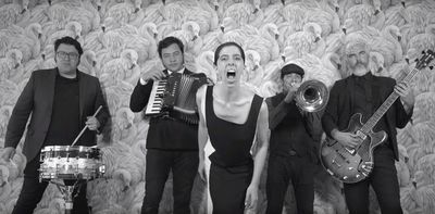 Noche ecléctica en Música Okápe