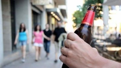 Plantean que la Policía intervenga ante casos de consumo de alcohol en la vía pública
