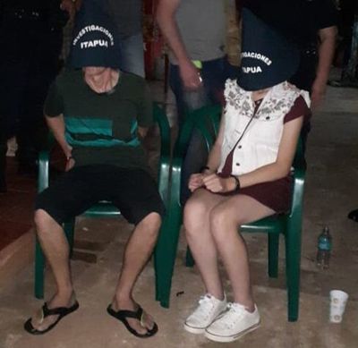 Detienen a una pareja por supuesta conexión con asesinato de niña de 13