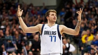 Doncic otro triple