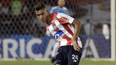 Cantillo se suma al Corinthians