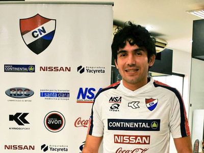 El zaguero Espínola llega a Nacional