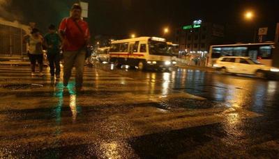 Lunes con mucho calor, lluvias y tormentas eléctricas