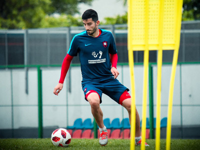 Arzamendia y Villasanti, cerca de la MLS