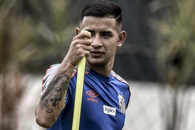 Derlis González mantiene su sueño de jugar en Olimpia