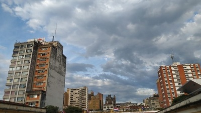 Anuncian temperaturas muy calurosas y posibles tormentas