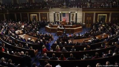 Cámara de Representantes de EE.UU. elevó al Senado el proceso de juicio político a Trump