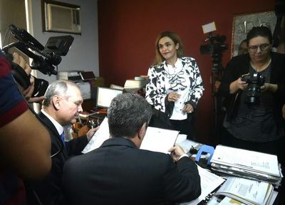 Ferreiro alegó “persecución y extorsión” de Soares ante Fiscalía