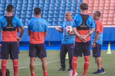 Arce confirmó el equipo