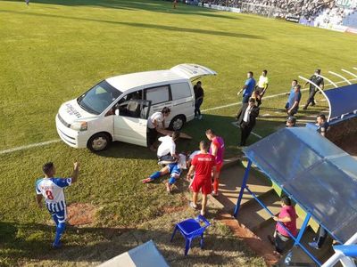 Montiel se retiró lesionado