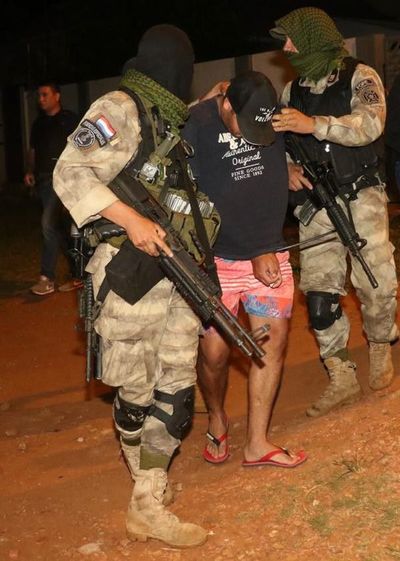 Fuga en PJC: Policías realizan allanamientos en barrios de la ciudad