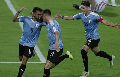 1-0. Rossi aprovecha error grave de Paraguay y Uruguay gana un partido reñido