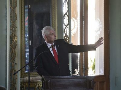 El propio Wiens se designa para integrar comisión de renegociación del anexo C