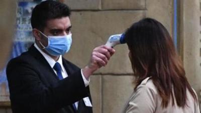 Anuncian controles sanitarios en aeropuerto y frontera